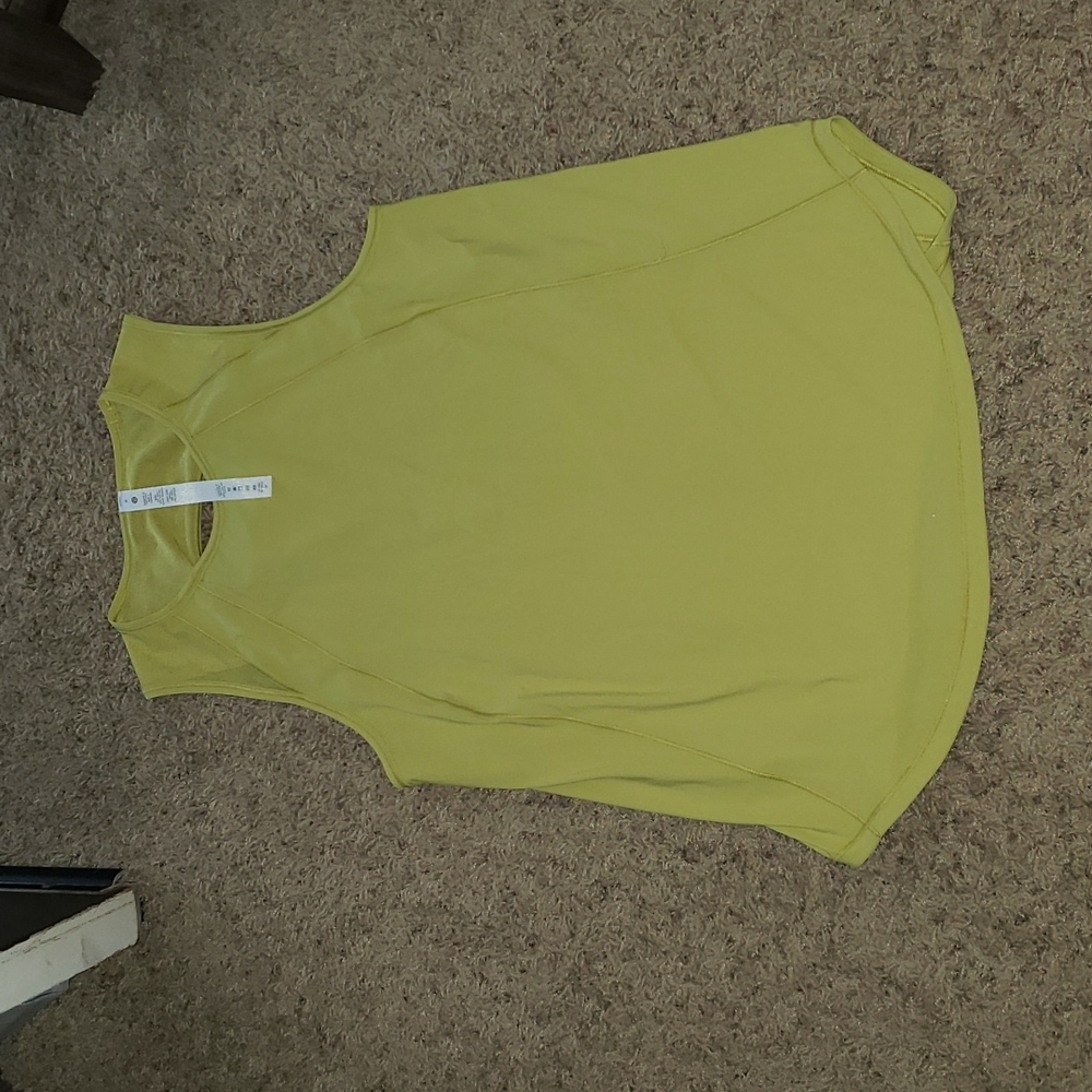 Lululemon tank top